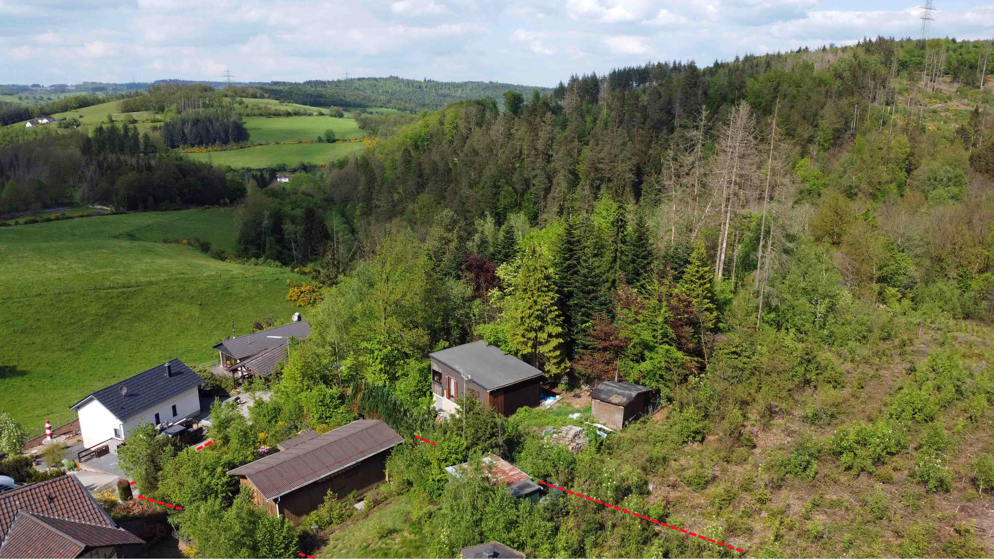 325 2-374 - VERKAUFT  Morsbach-Amberg: Kleines Refugium in der Natur mit herrlichem Fernblick für nur 59.000 €! 