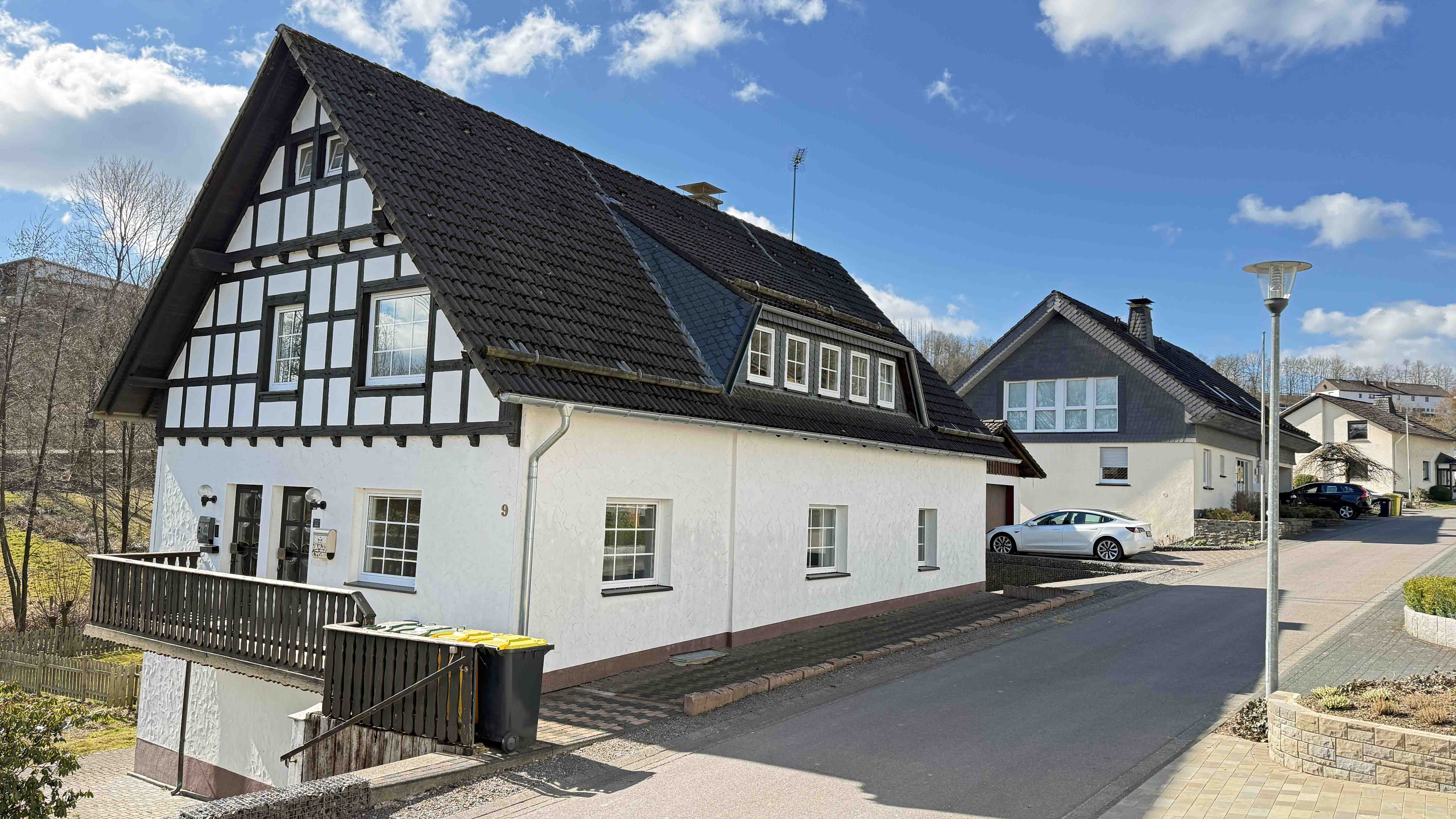 359 2-412 - VERKAUFT Drolshagen-Bleche: Zum Vermieten oder als Generationenhaus