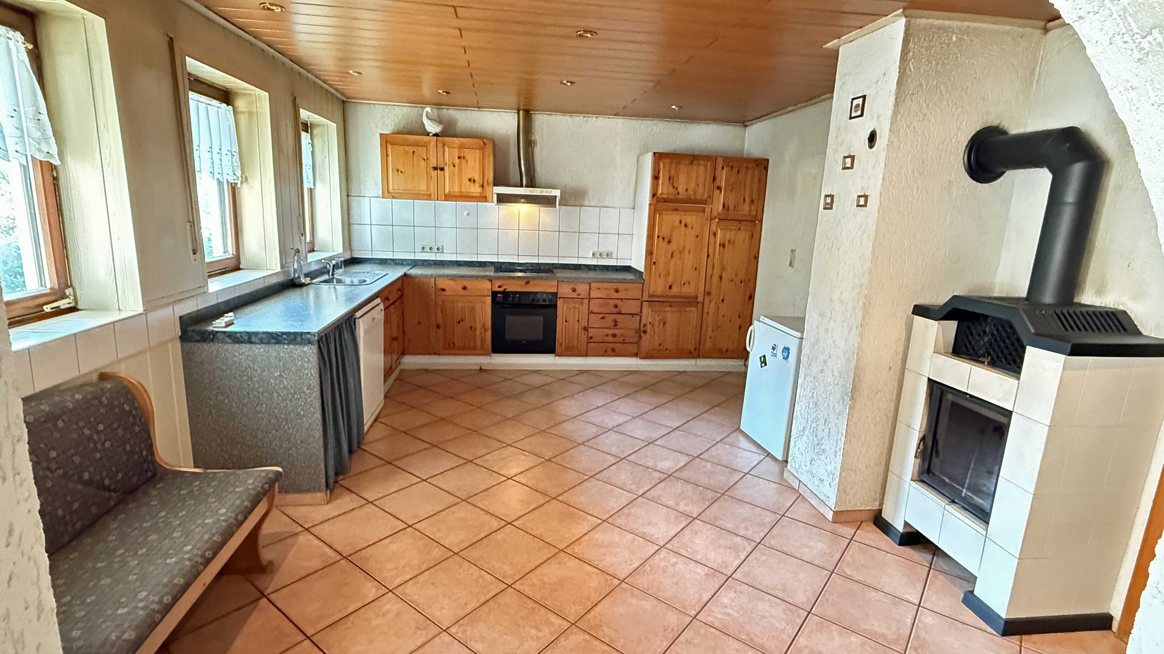 Morsbach-Springe: Landhaus auf 9.377 m² Wiesengrundstück, Landhausküche 20,1 m² mit angrenzendem...