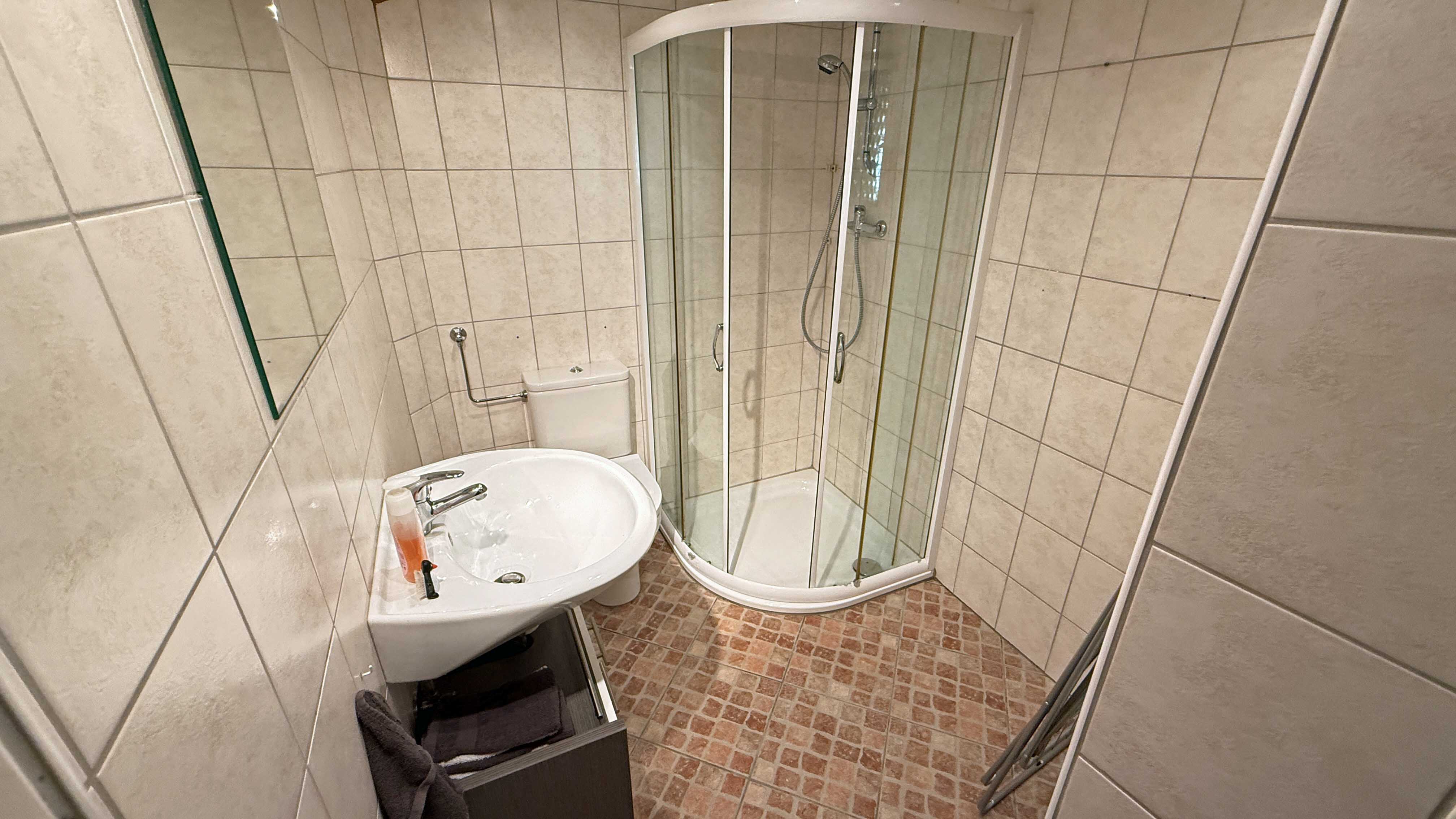 Morsbach: Gepflegtes, großes EFH mit ELW, Duschbad ELW