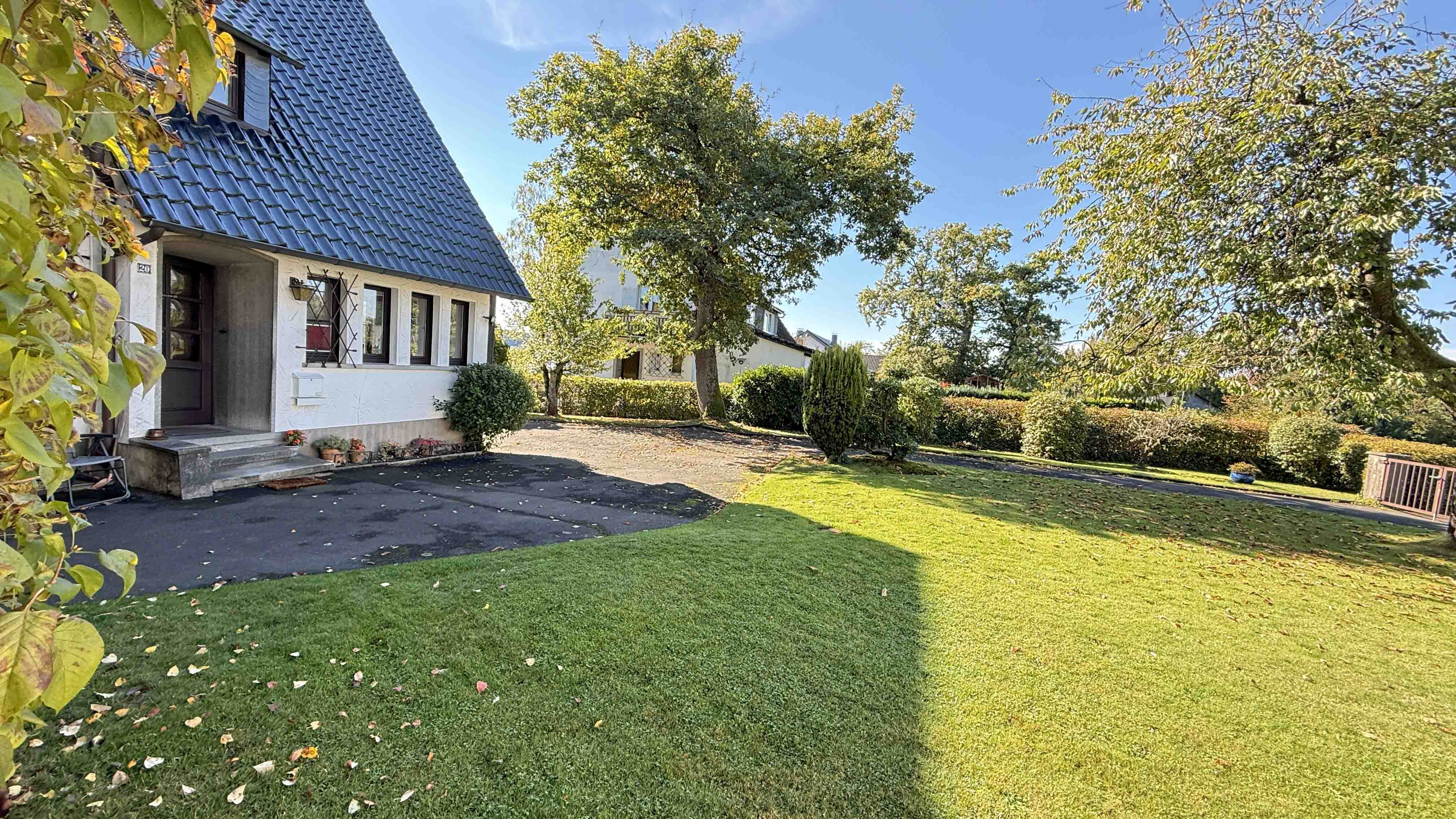 Waldbröl: Gepflegtes 50er-Jahre-EFH im herrlichen Höhenweg, hundegerecht eingefriedetes Grundstück mit Wiese...