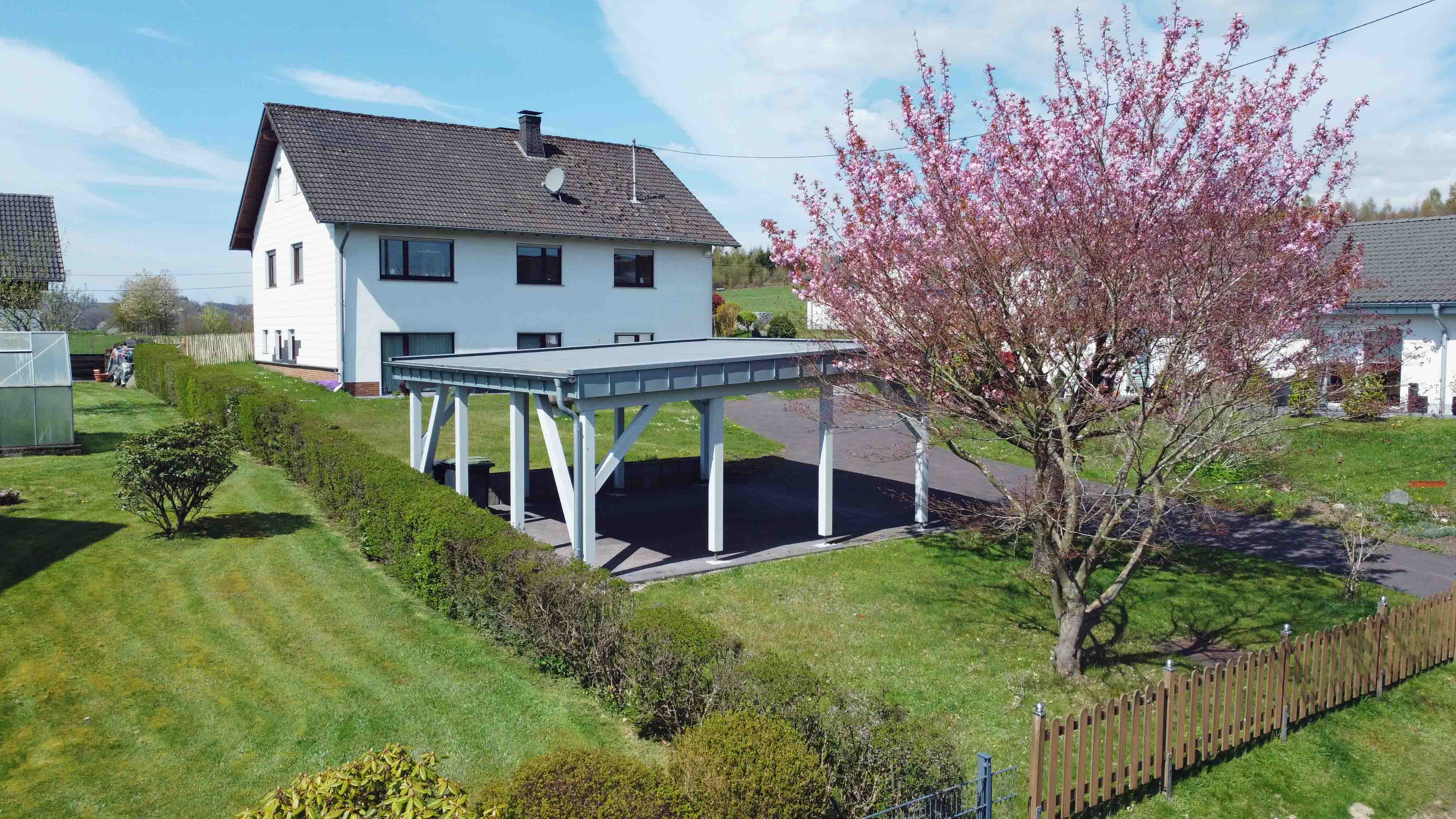 392 2-453 - VERKAUFT - Morsbach-Seifen: EFH mit ELW in ruhiger Ortsrandlage