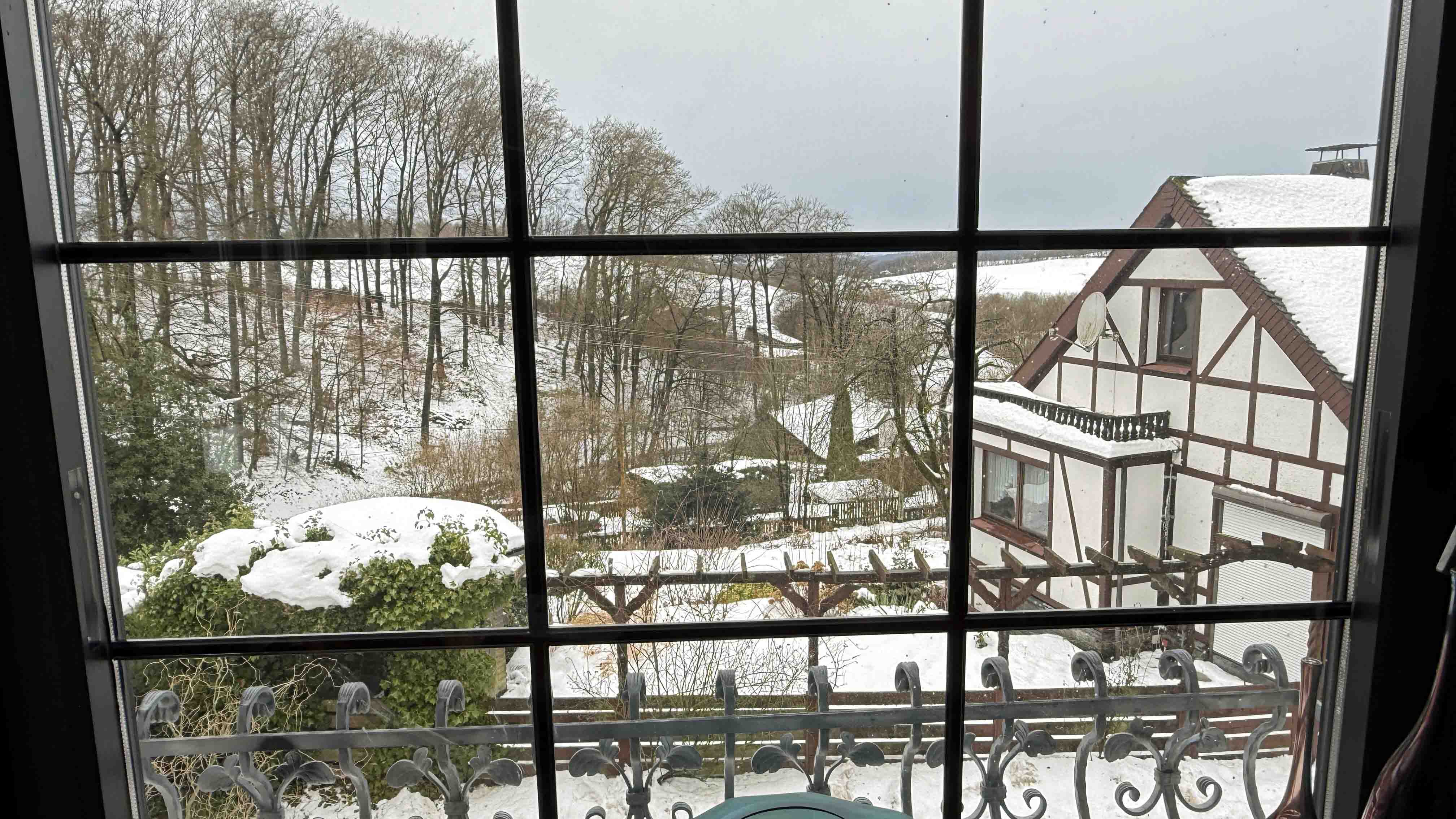 Reichshof-Nosbach: Wohlfühlhaus mit PV-Anlage, Stromspeicher und Wallbox, ...mit Blick