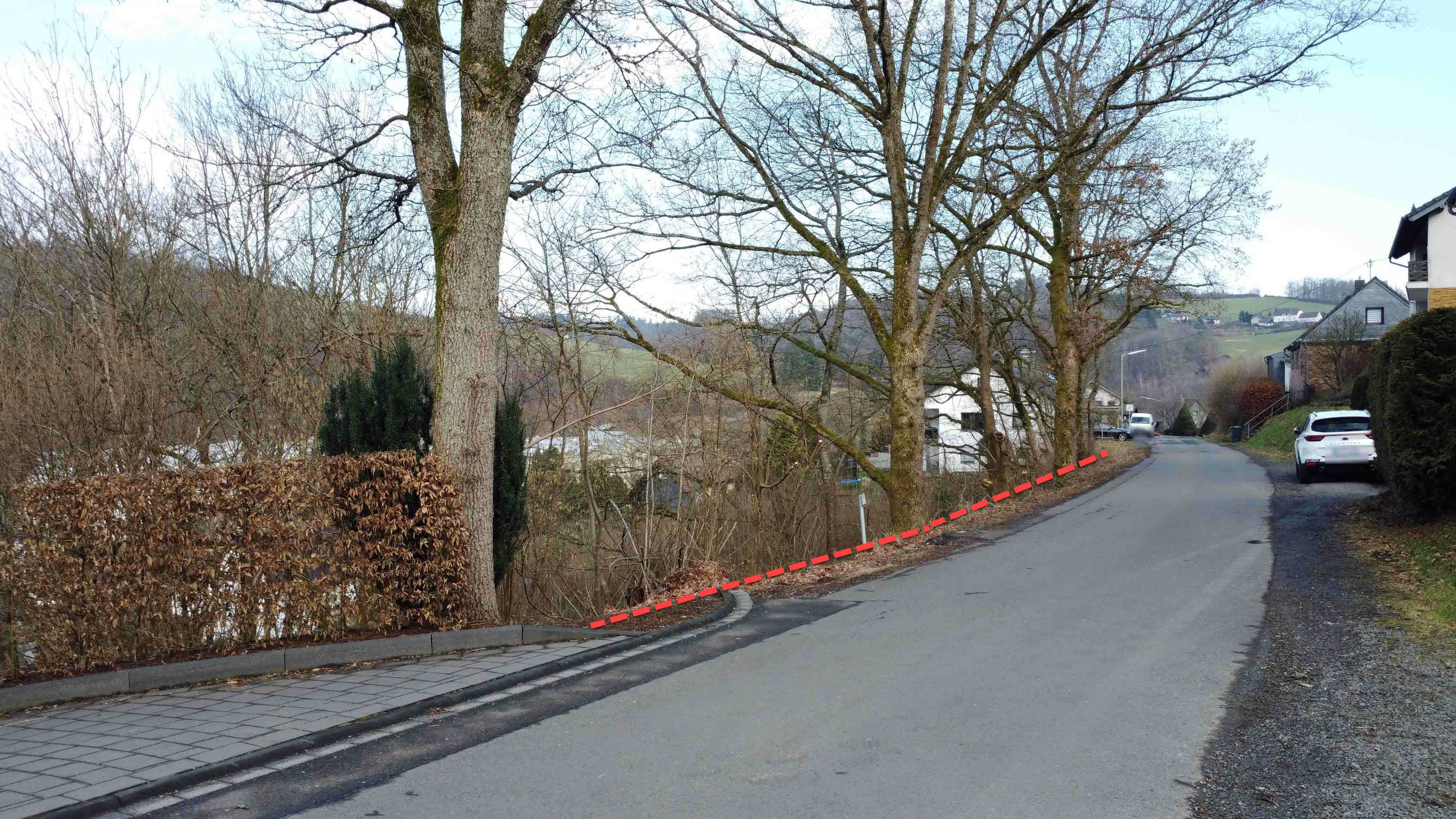 Morsbach: Zum halben Preis - 2.617 m² Baugrundstück, "Auf dem Alzerberg": Blick nach Osten