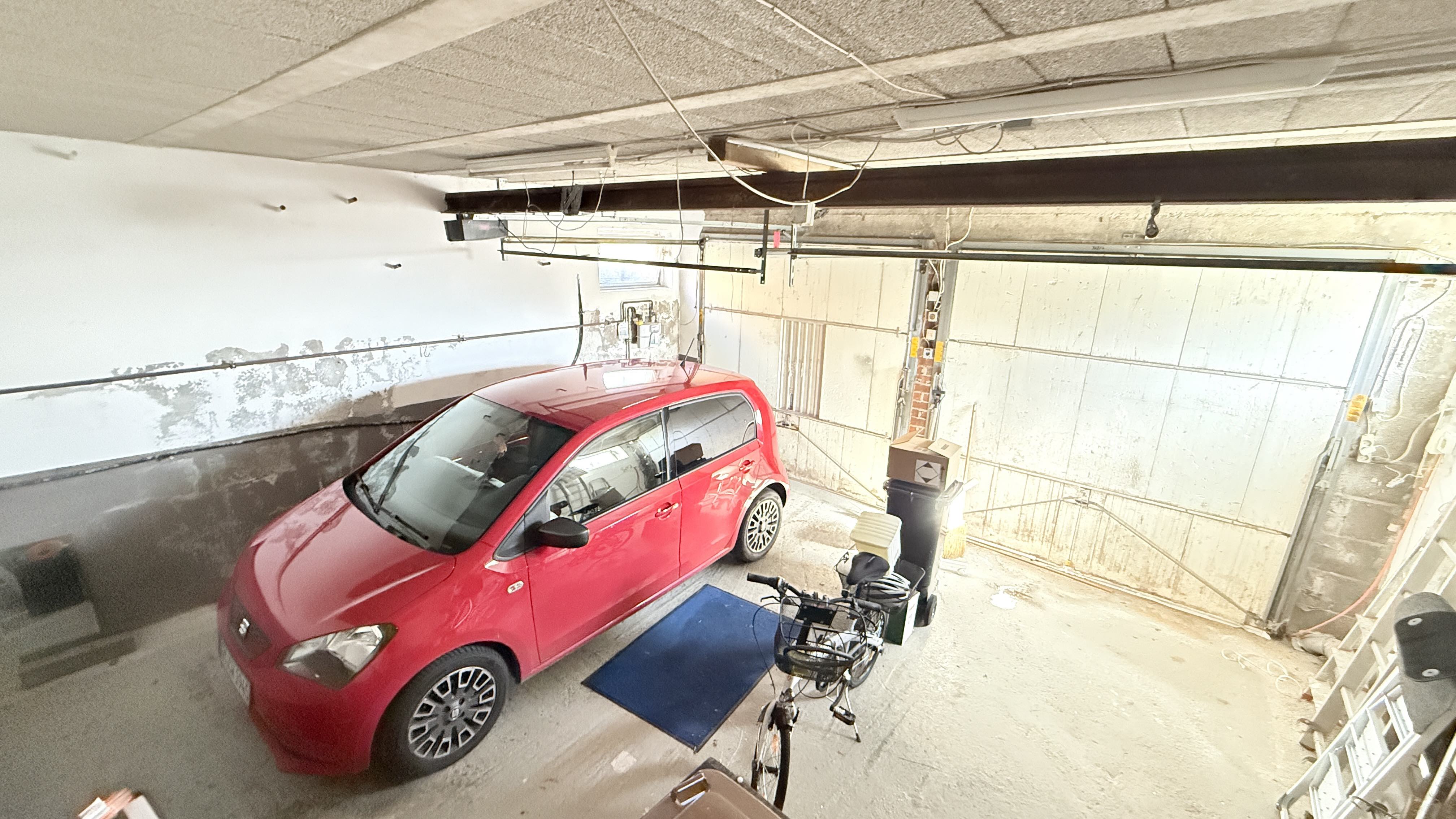 Morsbach-Böcklingen: Top gepflegtes kleines Idyll mit Panorama-Logenplatz, Doppelgarage mit hohen Garagentoren (2.40 m)