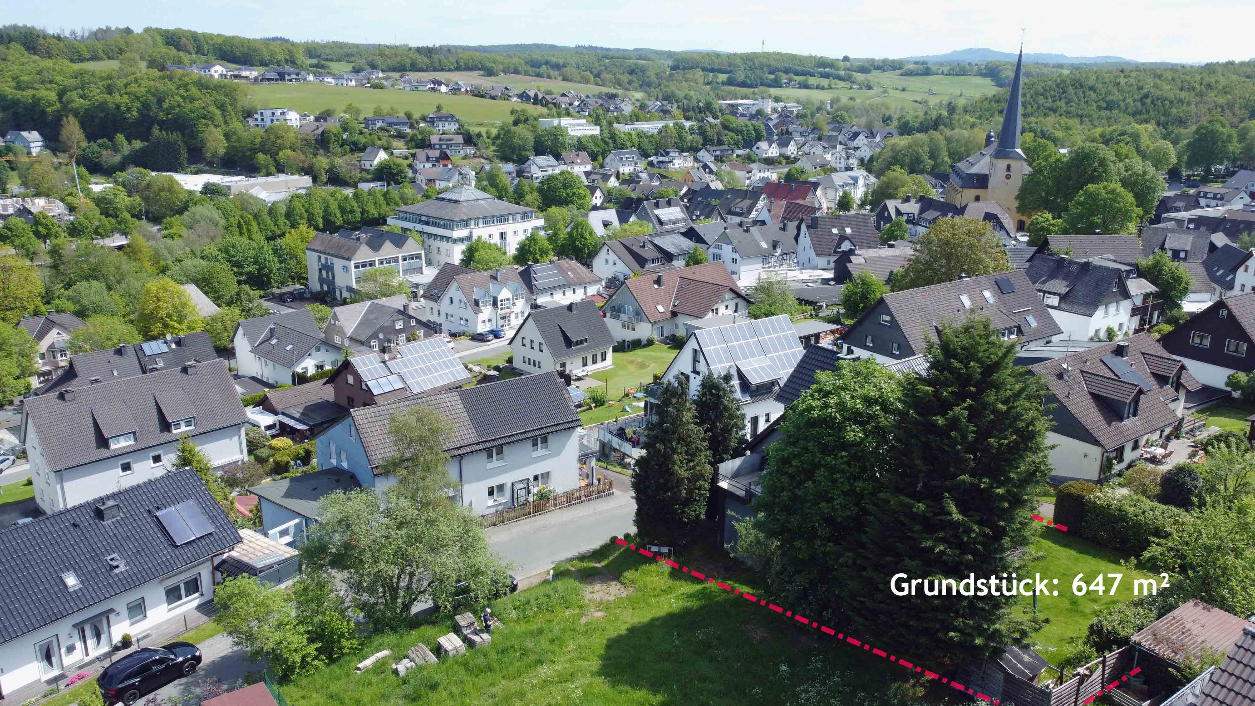 VERKAUFT - Wenden: 1-2 Familienhaus in schöner, zentraler, ruhiger Wohnlage, zentral, aber ganz ruhig und grün in Wenden