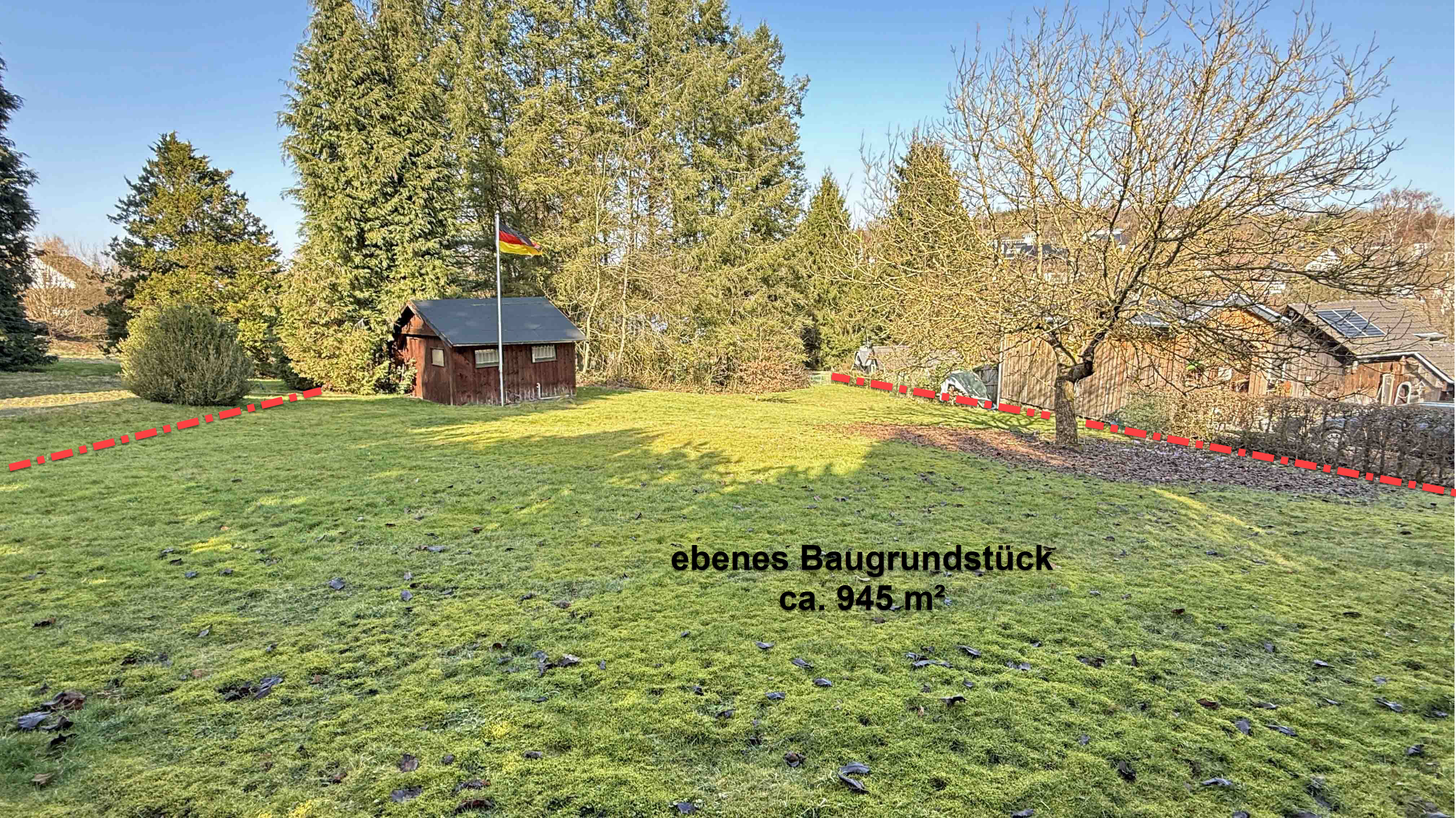 Reichshof-Wildbergerhütte: Auch ohne Keller zu bebauen, jetzt: Rasenfläche mit Nußbaum und...